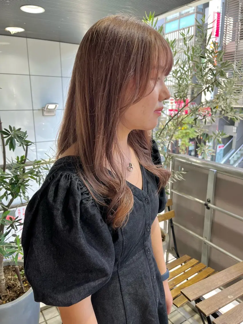 セミロング カラー ブリーチ ケアブリーチ ダブルカラー イヤリングカラー グレージュ カットパーマ 🌀あさみのヘアスタイル