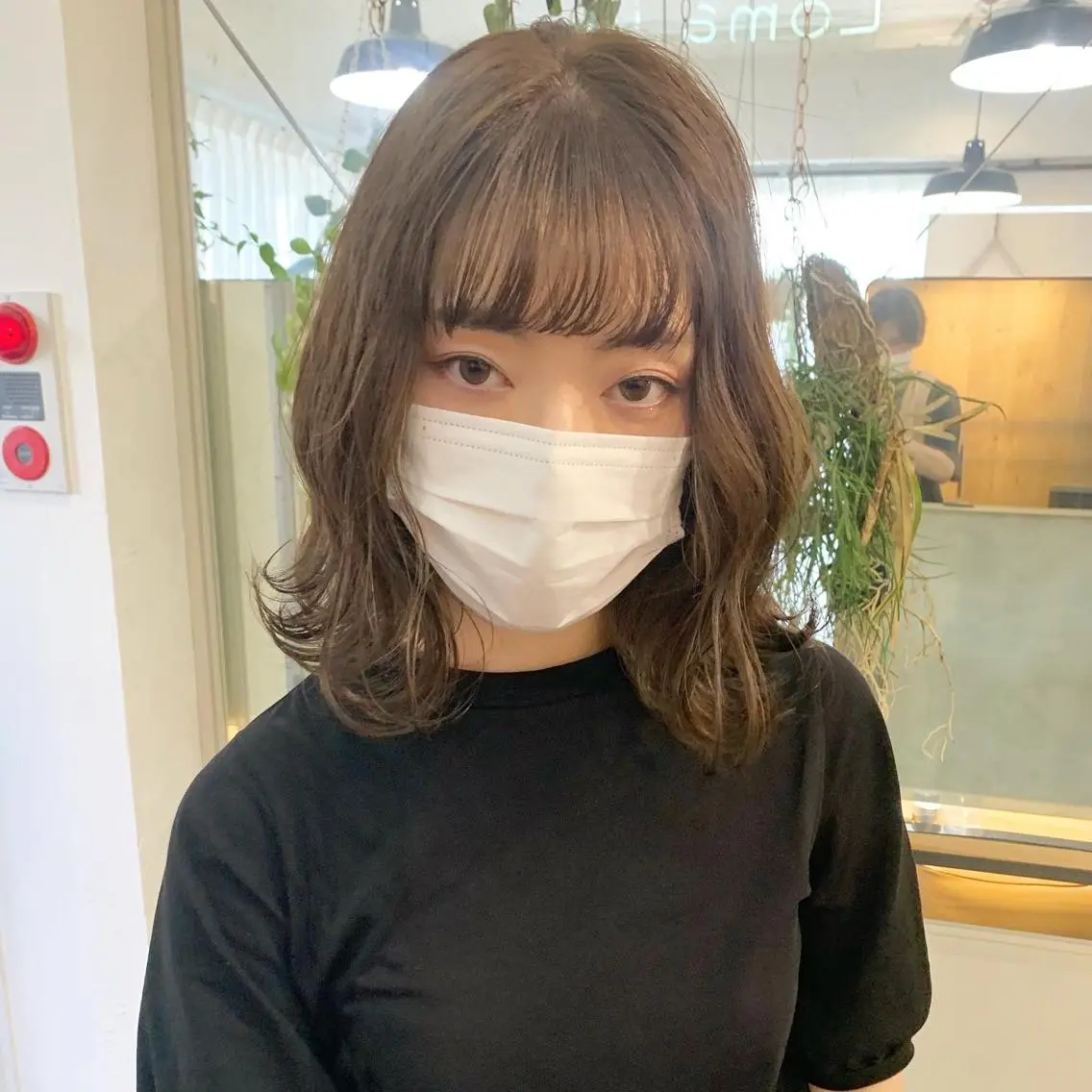 ミディアム カラー ネイル ハイトーンボブ 前田 表参道　グレージュのヘアスタイル
