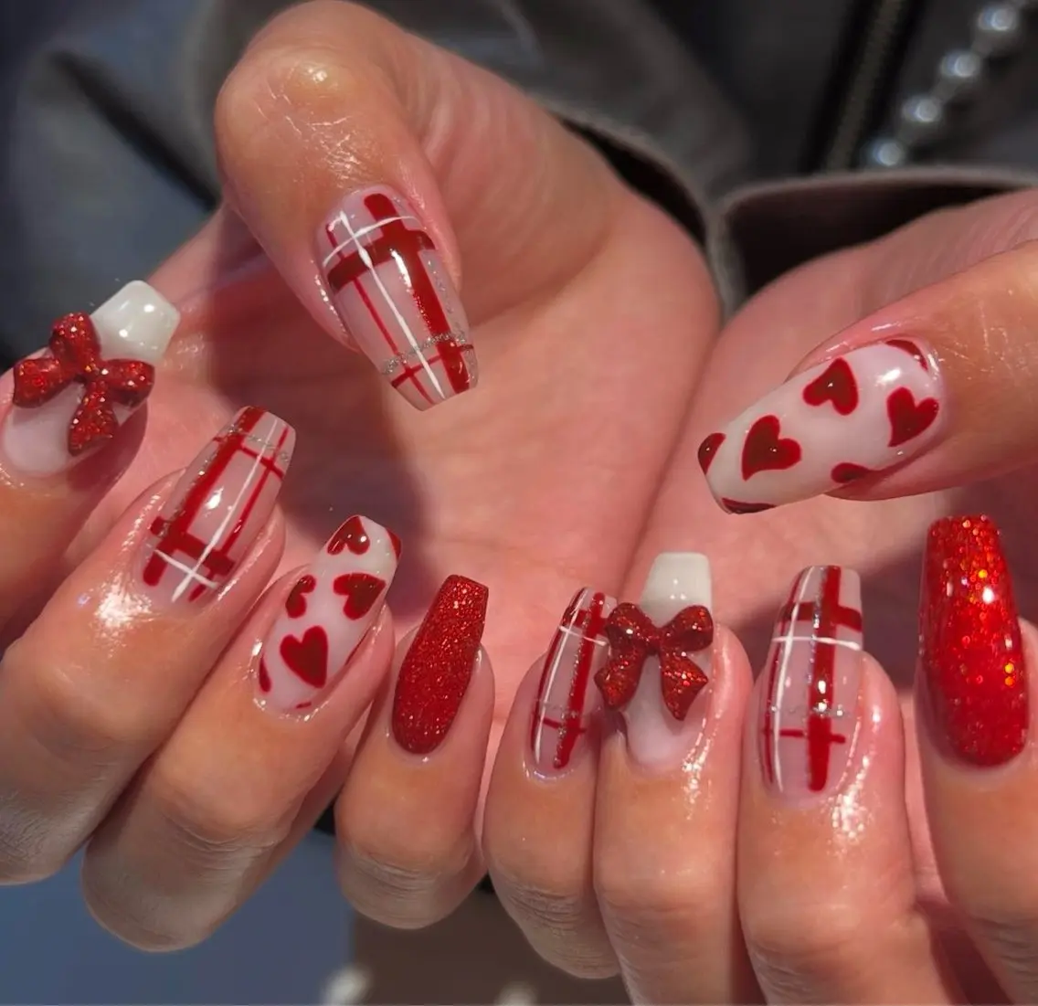 ネイル グラデーション キラキラネイル ワンカラーネイル 冬ネイル Jenn Nail Salonのネイルデザイン