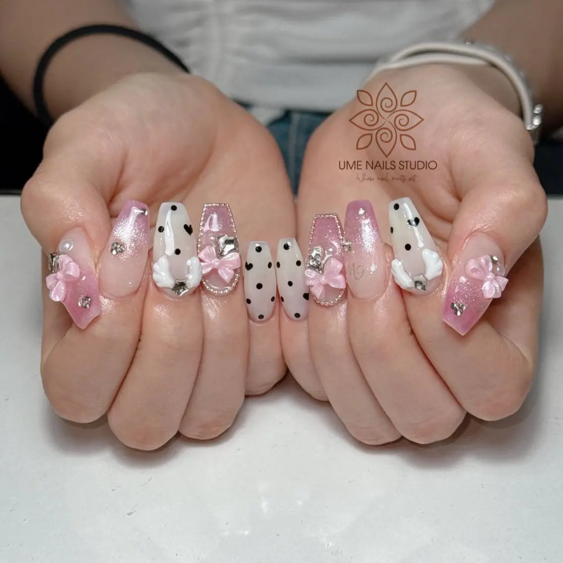 ネイル チークネイル クリアネイル ガーリー キラキラネイル 韓国ネイル ハンドネイル Ume Nail Studioのネイルデザイン