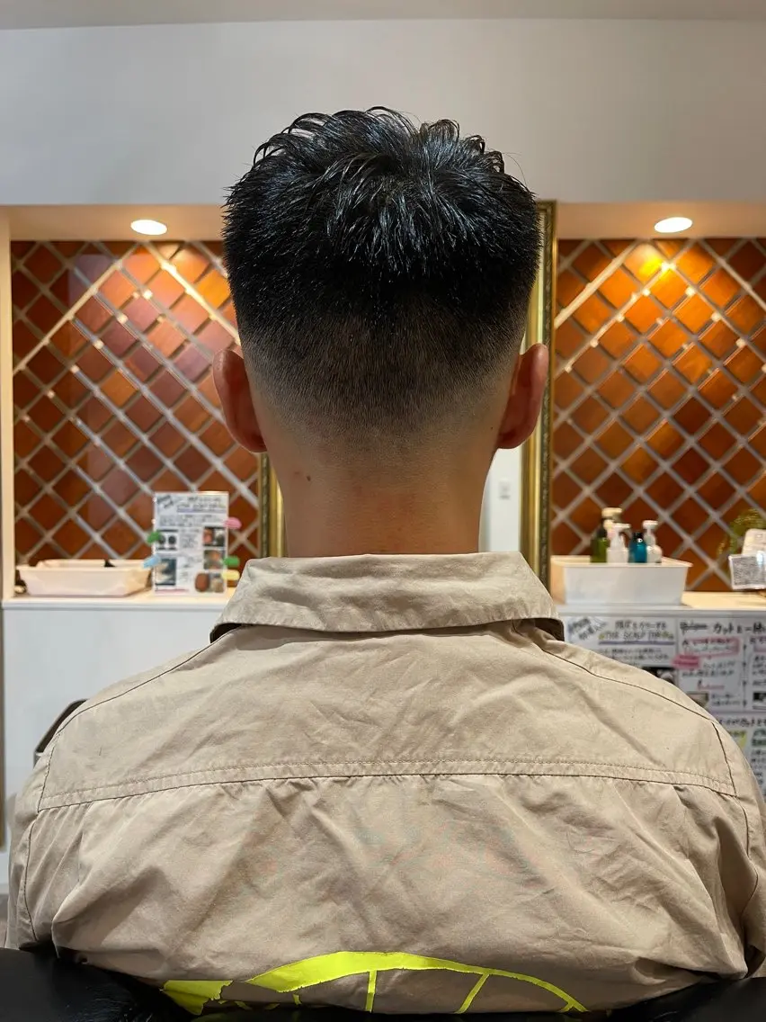 メンズ フェードカット カット 女性理容師 黒岩　さちのヘアスタイル