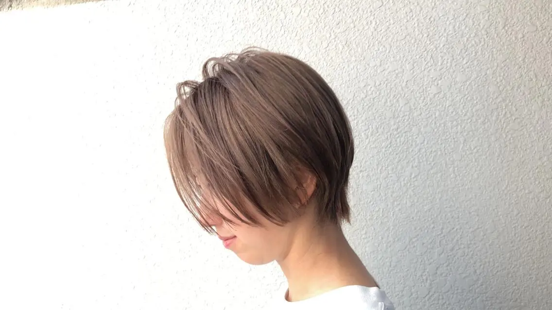 ショート ブリーチカラー🌈 石垣翔太のヘアスタイル