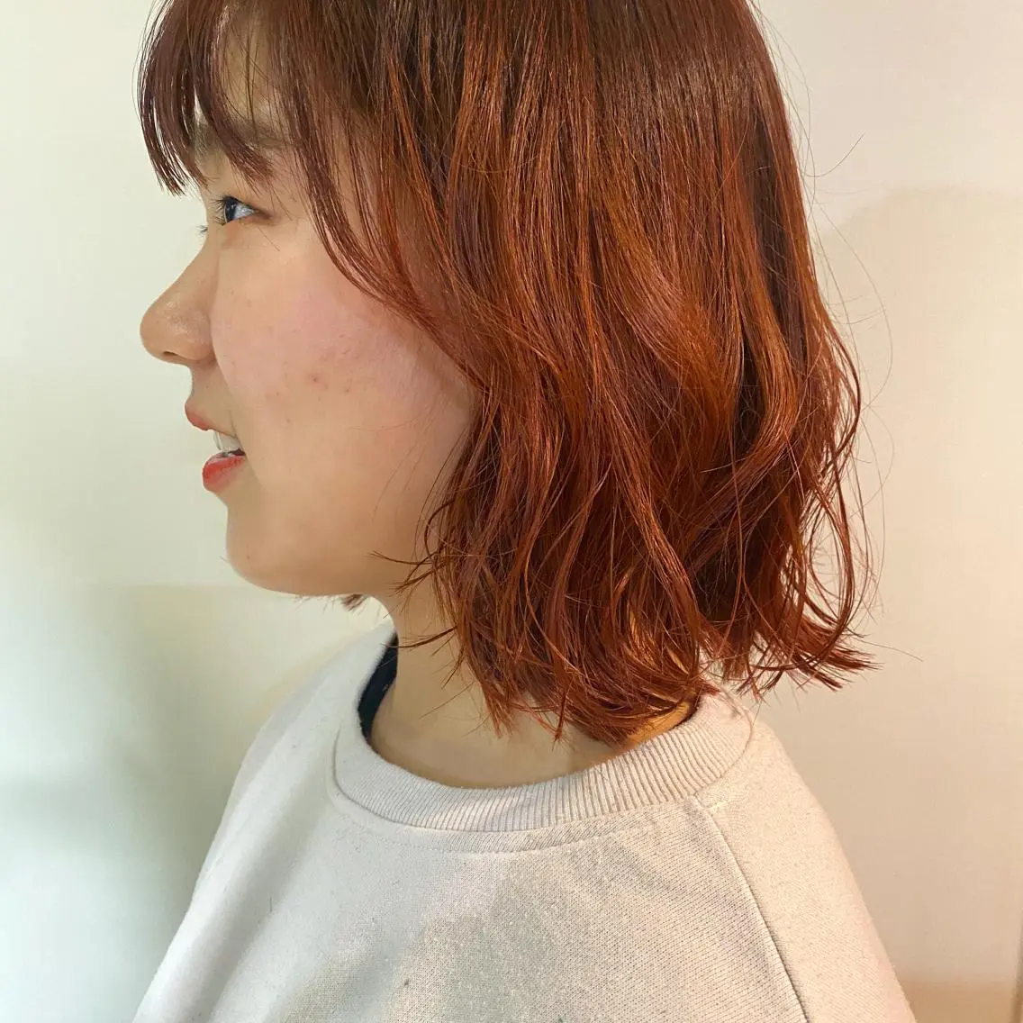 ショート カラー パーマ ヘアアレンジ ベージュカラー カシス デザインカラー ハイトーンカラー オレンジ ウルフカット モデル募集中!ミカのヘアスタイル