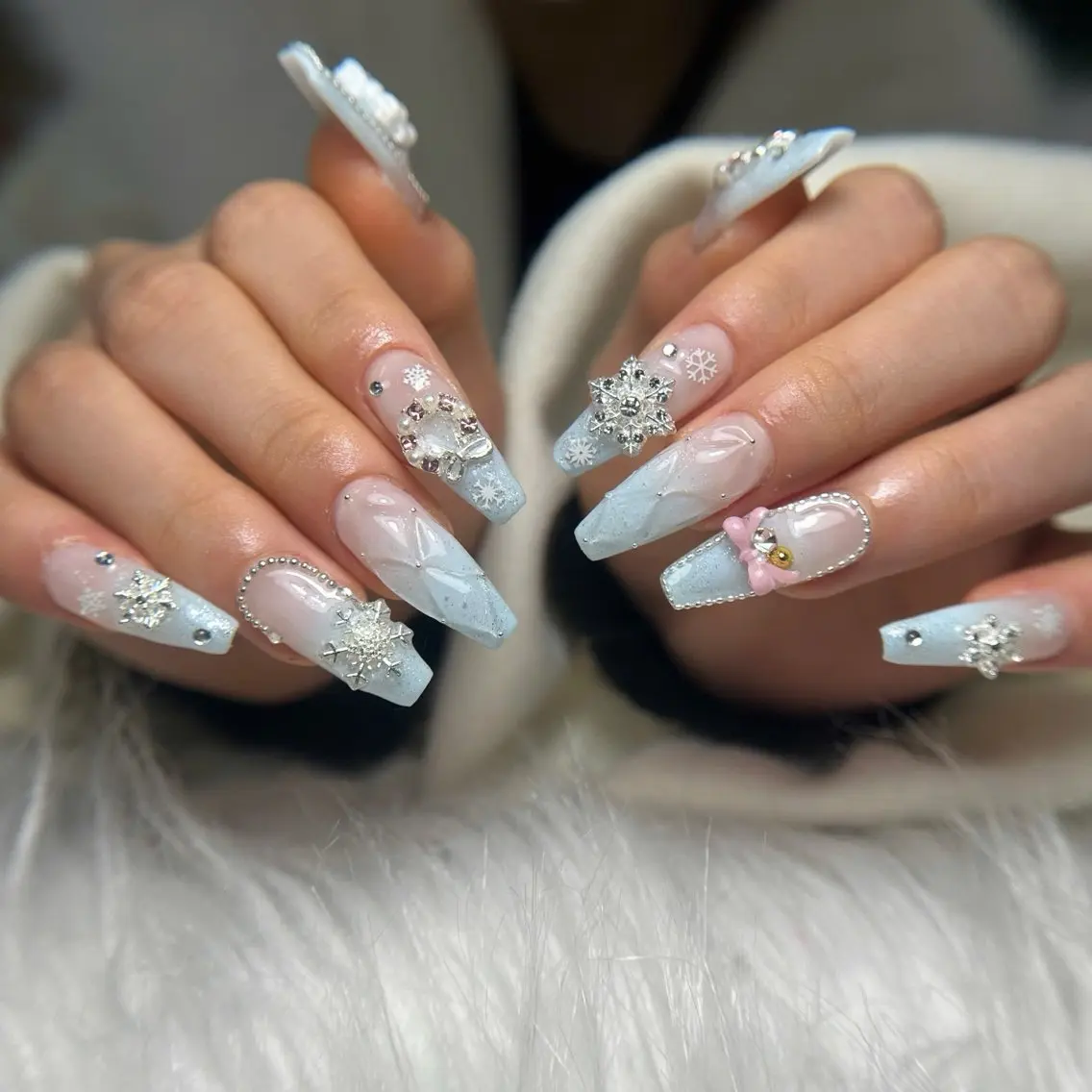 ネイル オーロラネイル 長さ出し フラッシュネイル フレンチネイル ジェルネイル Michi Nail Staffのネイルデザイン