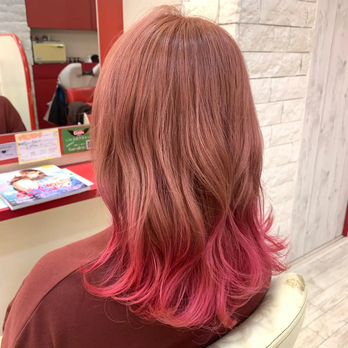 セミロング カラー ブリーチ グラデーションカラー ピンクカラー 櫻井 なんなのヘアスタイル