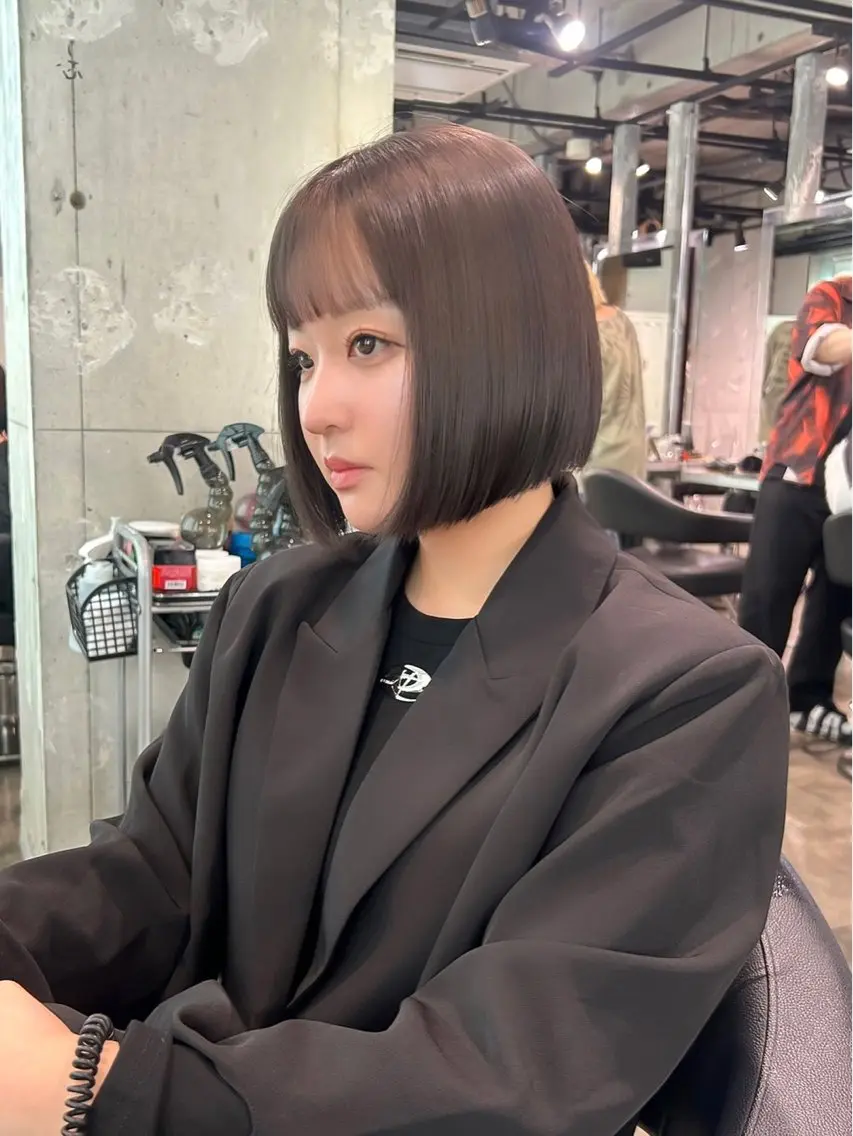 ショート カラー 切りっぱなしボブ 前下がりボブ ボブ カット ヘアカラー トリートメント ヘアセット 【縮毛矯正ブリーチ】 MANATO🌈のヘアスタイル