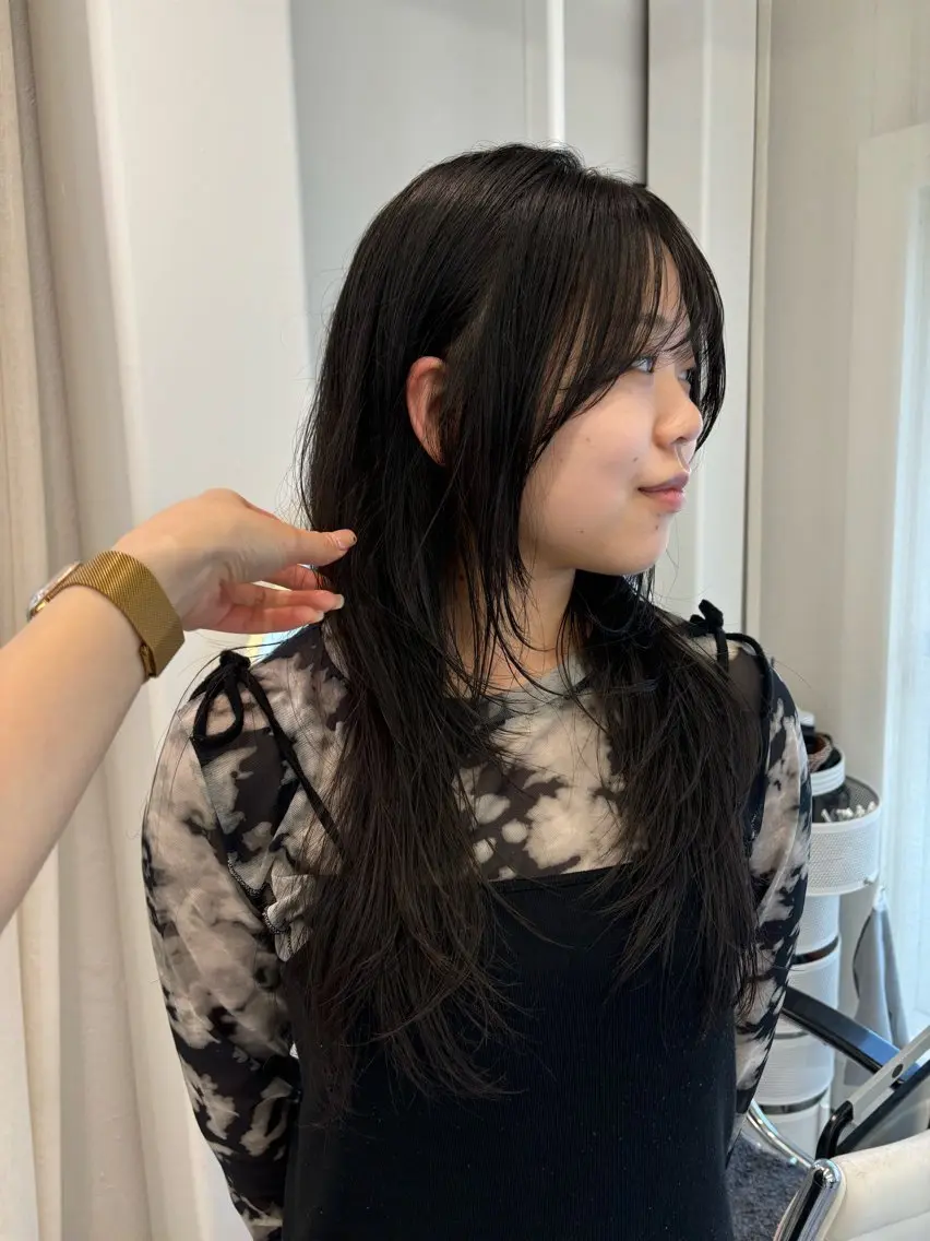 ロング カラー レイヤーカット カット ヘアカラー トリートメント レイヤーカット🎀 kanaのヘアスタイル