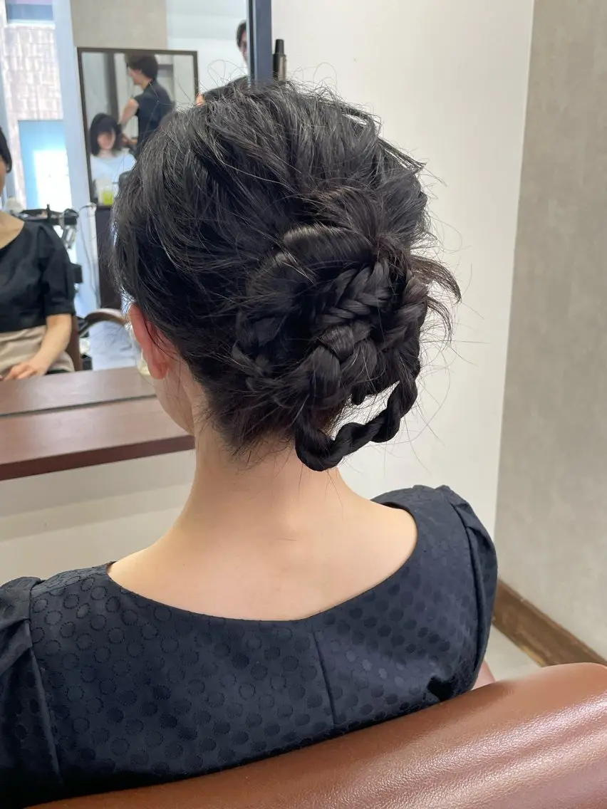 ロング 堀 綾花のヘアスタイル