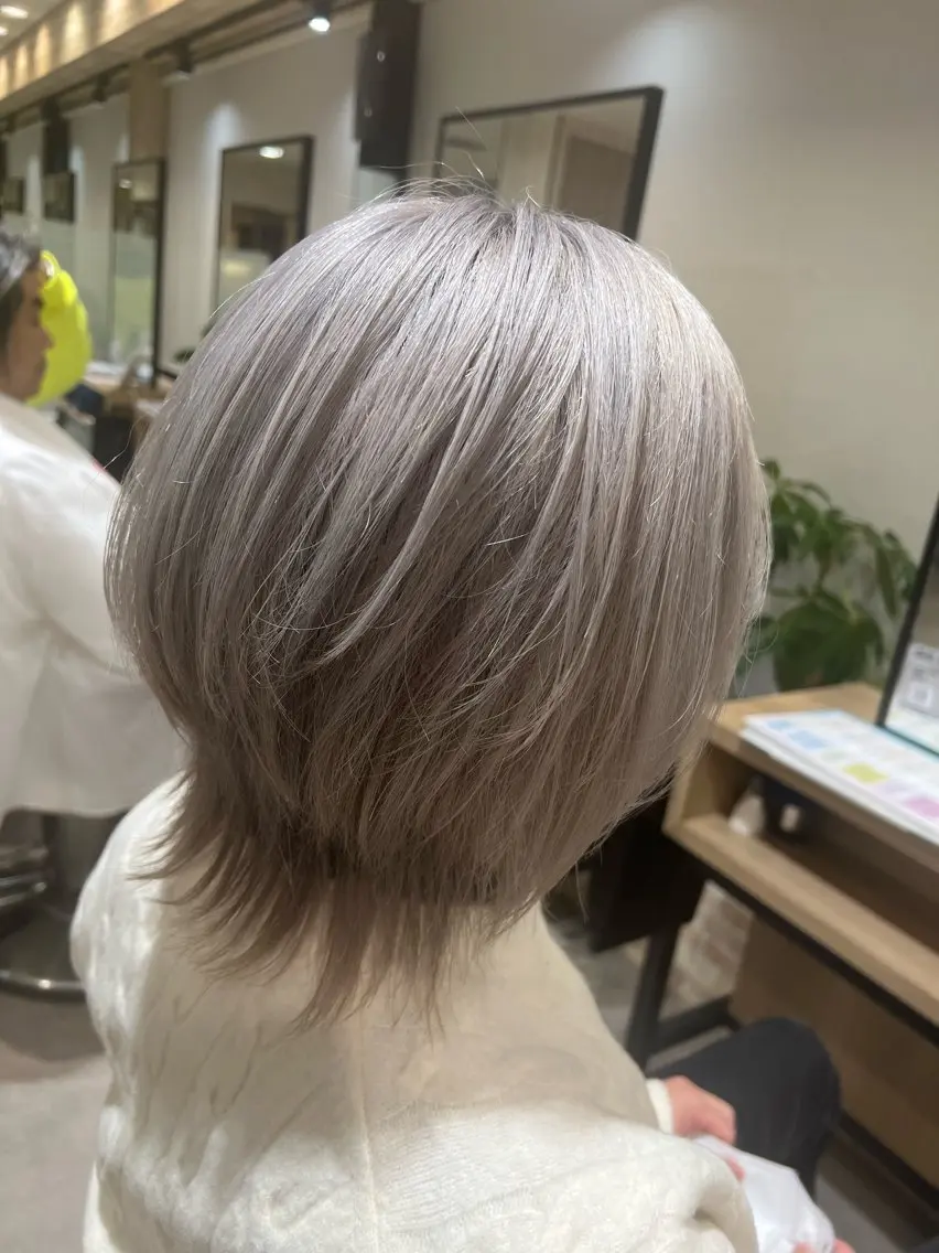 【似合わせカット+ダブルブリーチ+オーガニックカラー+ケアトリートメント】の写真