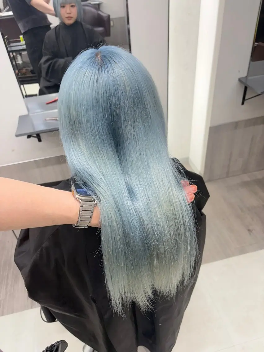 セミロング カラー ヘアカラー トリートメント ブリーチ/ミルクティ ーベージュ/天神大名のヘアスタイル