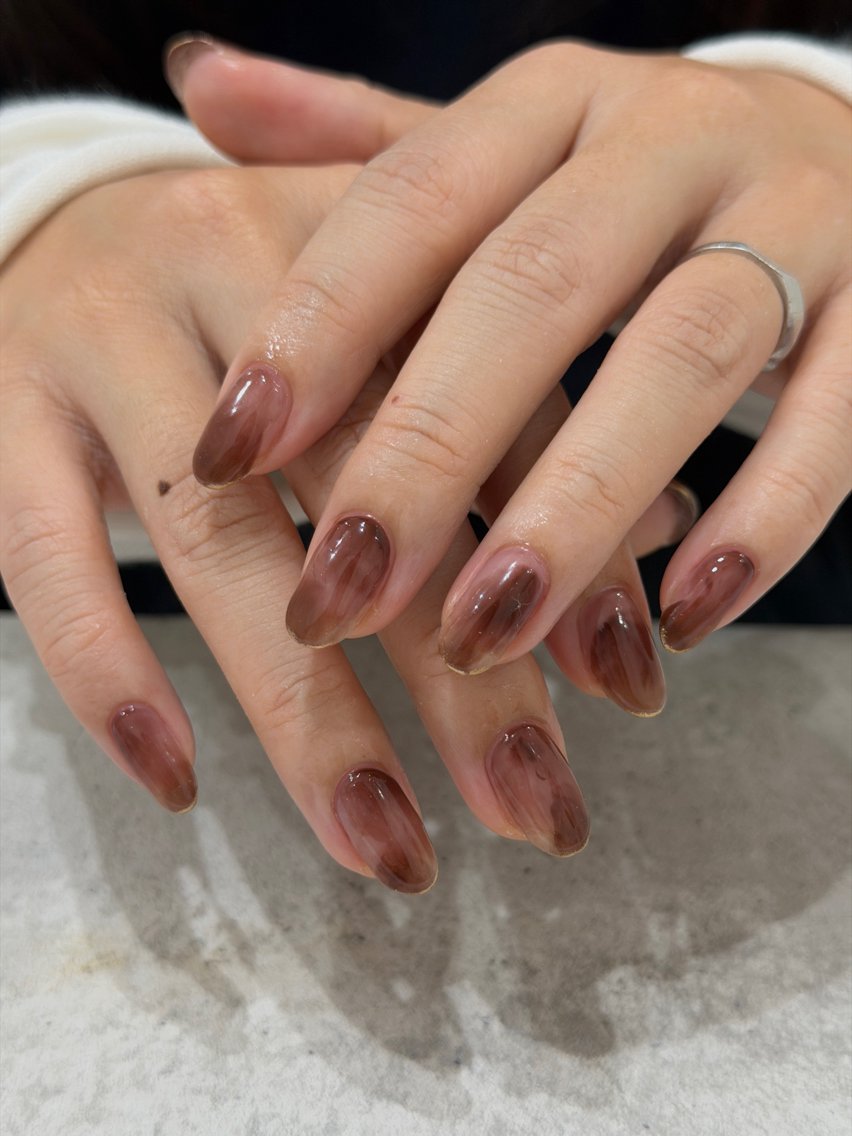 ネイル ブラウン ニュアンスネイル シンプルネイル ハンドネイル ヤザワ アユミのネイルデザイン