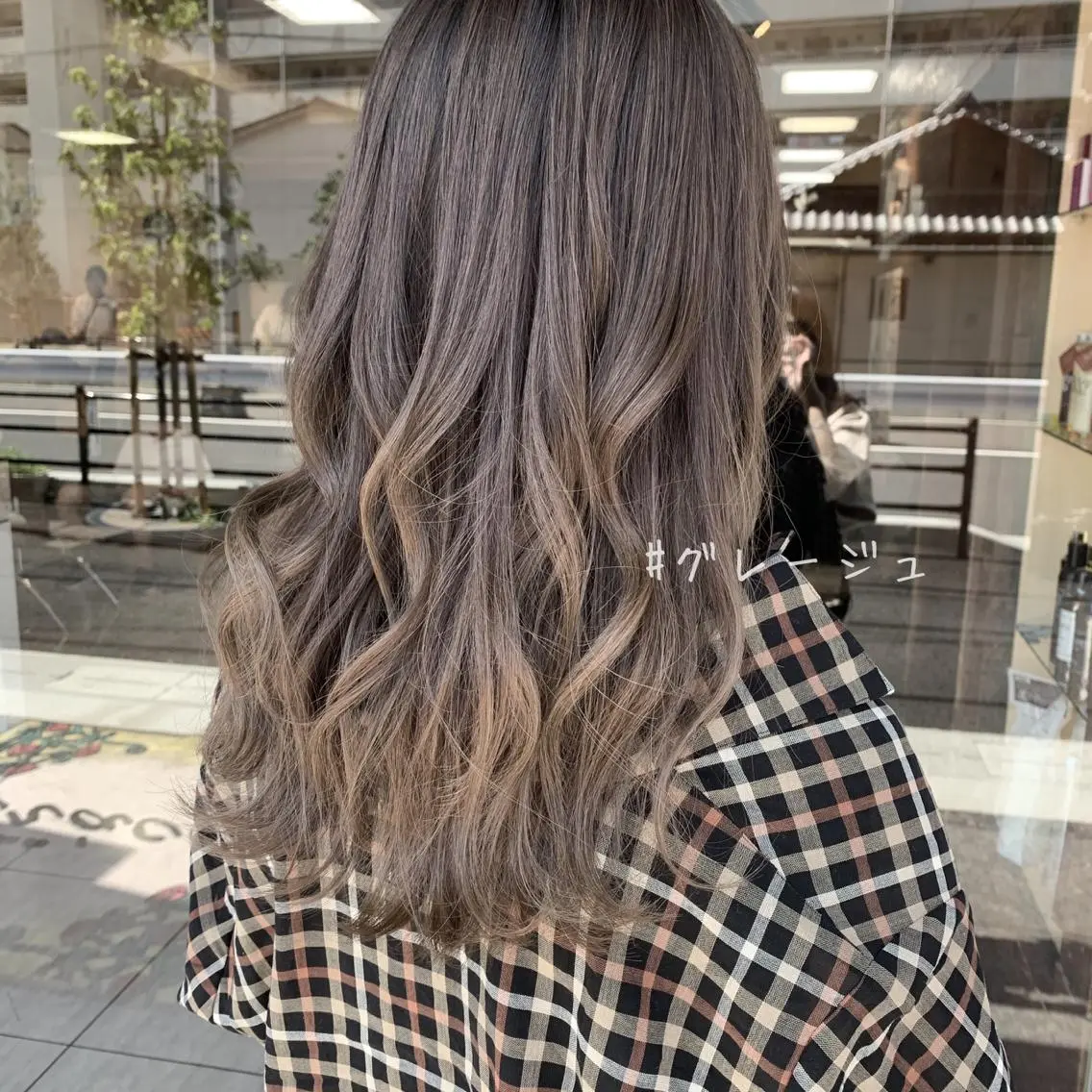 ロング レイヤー/艶髪カラー 森本くるみのヘアスタイル