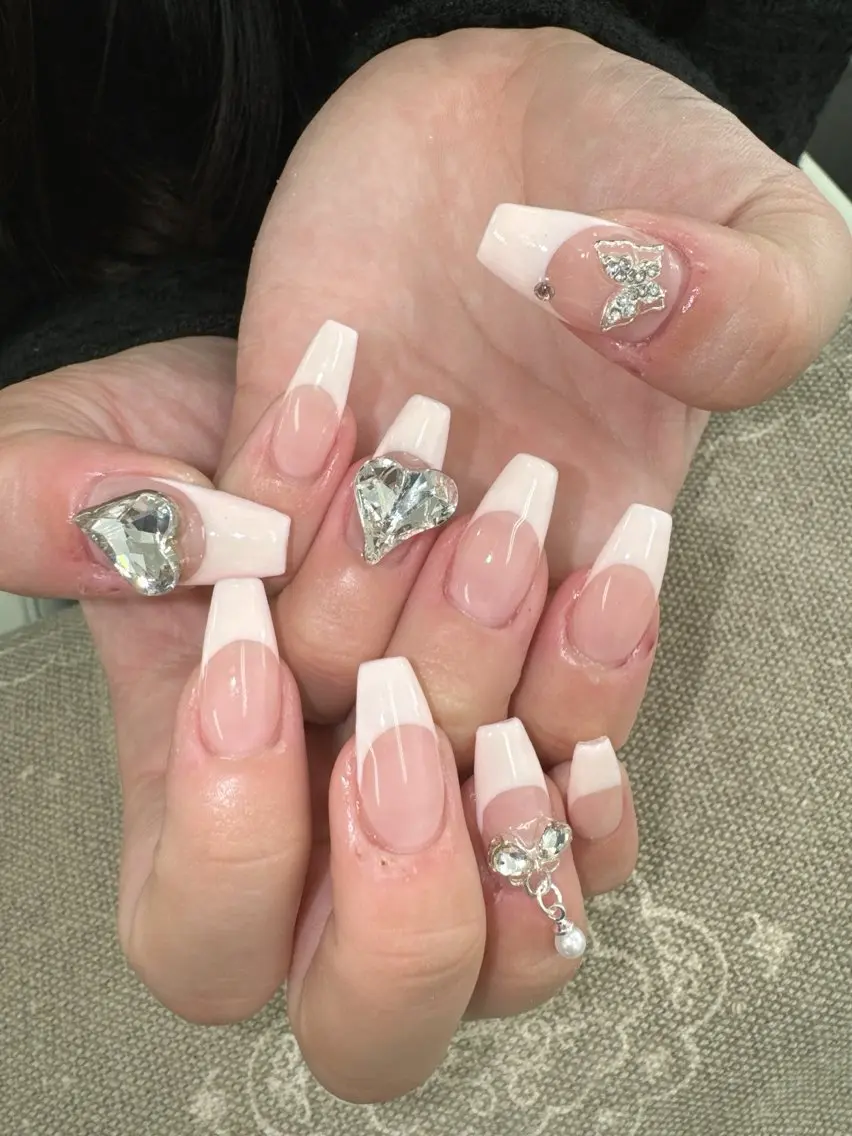 ネイル フレンチネイル ジェルネイル 韓国ネイル マグネットネイル マグネットフレンチ akina nailsのネイルデザイン