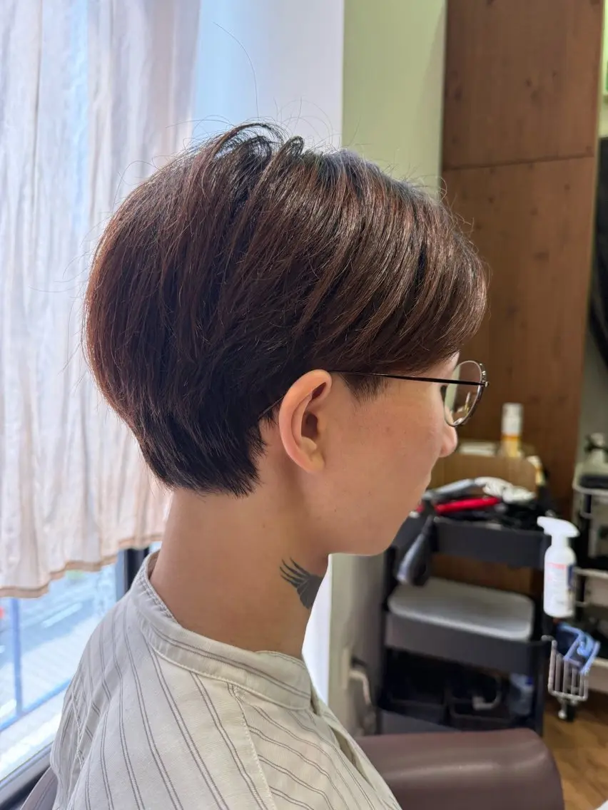 ショート メンズ センターパート マッシュ 溝口 槙里也のヘアスタイル