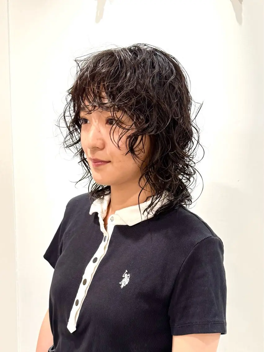 ミディアム ミディアムパーマ レイヤーカット ウルフカット カット トリートメント ハイトーン/レイヤー /ウルフ⭐️永田⭐️のヘアスタイル