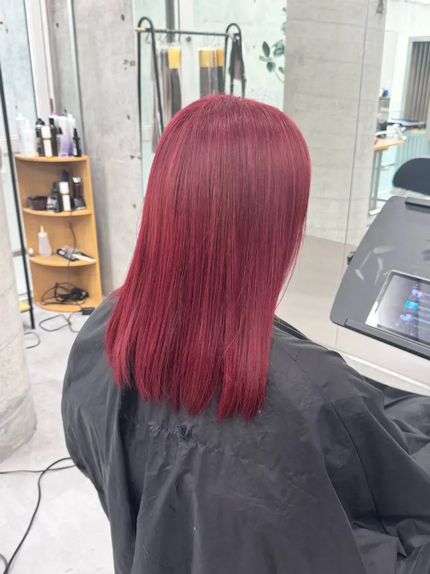 セミロング カラー レッドカラー ヘアカラー トリートメント 艶髪✨ブリーチ職人 yasuのヘアスタイル
