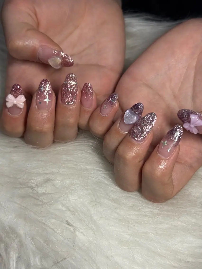 ネイル LAVISH 大和店 emi・:*+のネイルデザイン