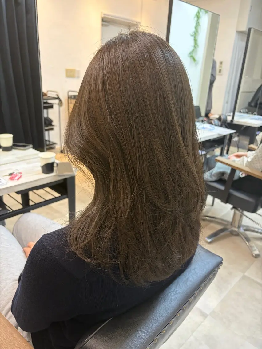 セミロング カラー 🥀韓国ヘア🥀 宮津真菜のヘアスタイル