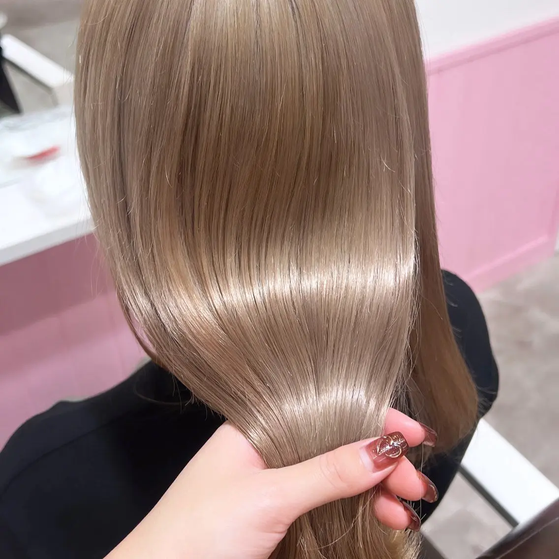 【💗予約数𝐍𝐨. 𝟏💗】カット＋ダブルカラー＋高保湿トリートメント  (1回ブリーチ込)【ダブルカラー/暖色】の写真