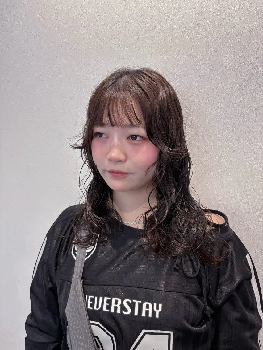 セミロング パーマ セミロングパーマ カット パーマ トリートメント レイヤーパーマ/ かどたはるなのヘアスタイル