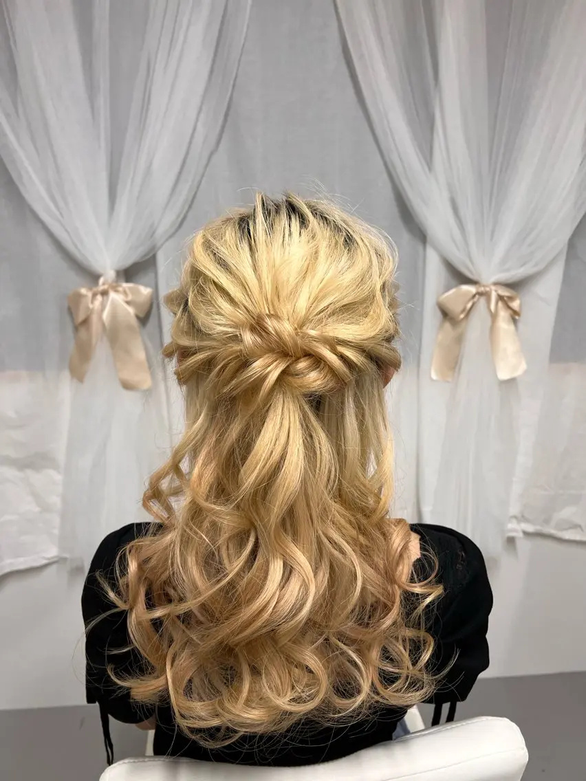 ロング ヘアアレンジ ハーフアップ カラー/ヘアセット Nanami💗のヘアスタイル