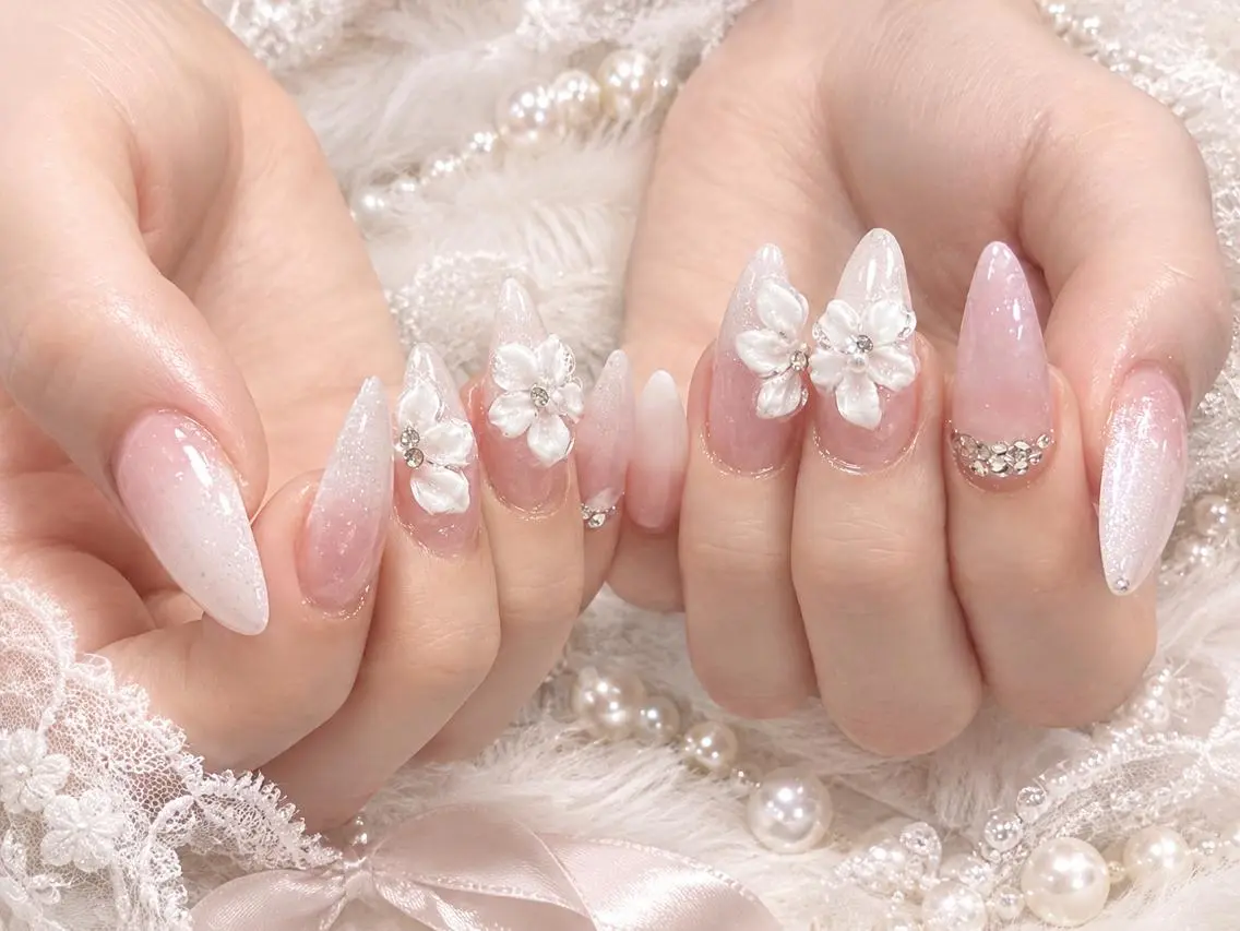 ネイル アートネイル フラッシュネイル フレンチネイル ジェルネイル ガラスフレンチ M2 BEAUTY Rikaのネイルデザイン