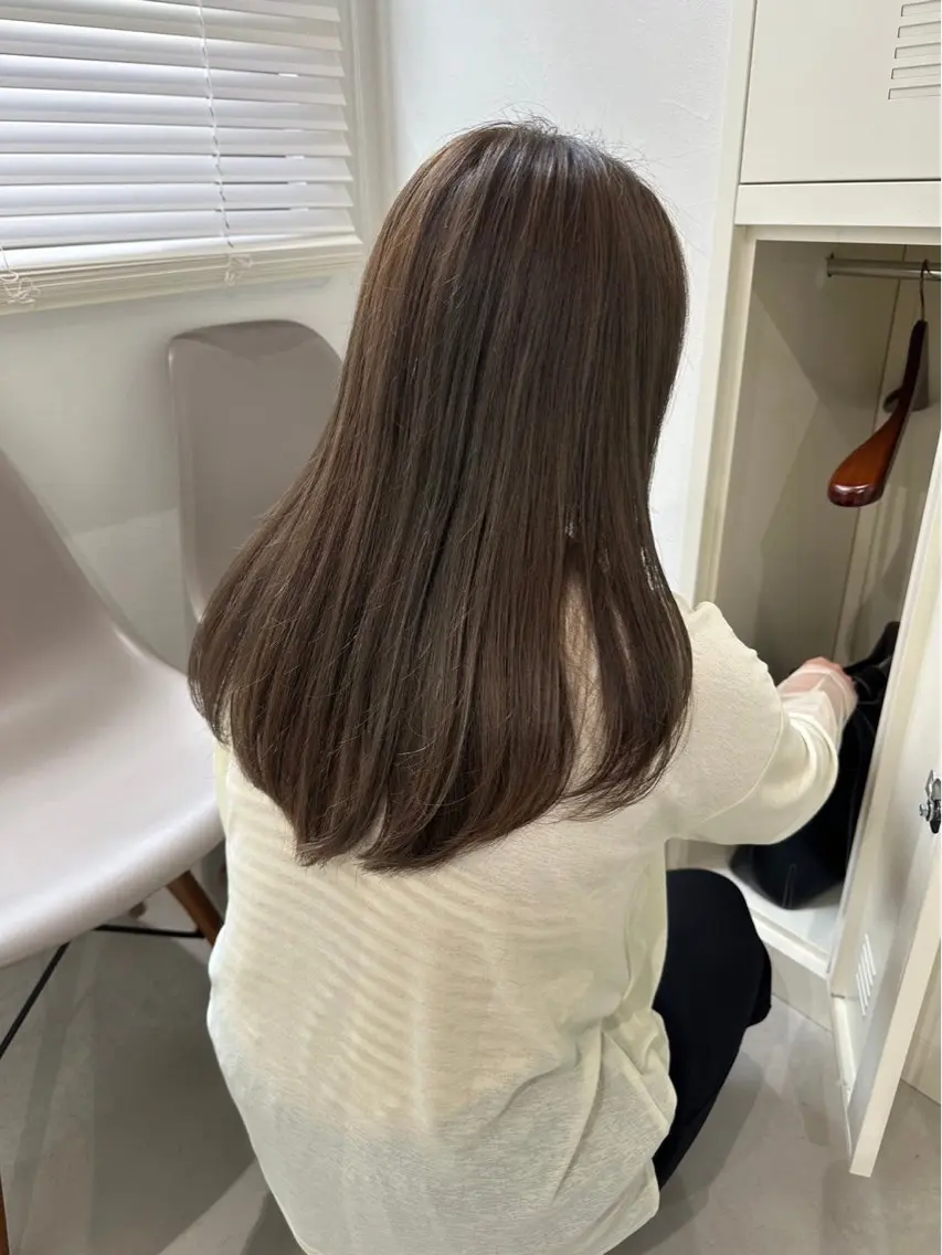 ロング カラー ベージュカラー 透明感カラー オリーブベージュ ヘアカラー 【立川徒歩3分‼️】 モデル募集✨YUTAのヘアスタイル