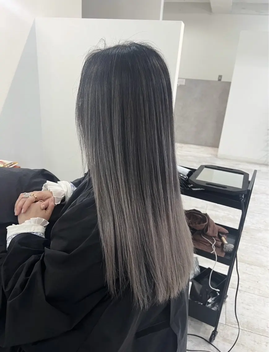 ロング カラー バレイヤージュ グレージュ レイヤーカット 指名数No.1 /NAOYAのヘアスタイル