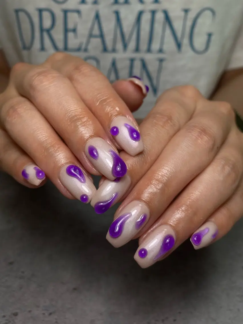 ネイル チークネイル マットネイル パープル ホワイト ハンドネイル nail salon suiのネイルデザイン