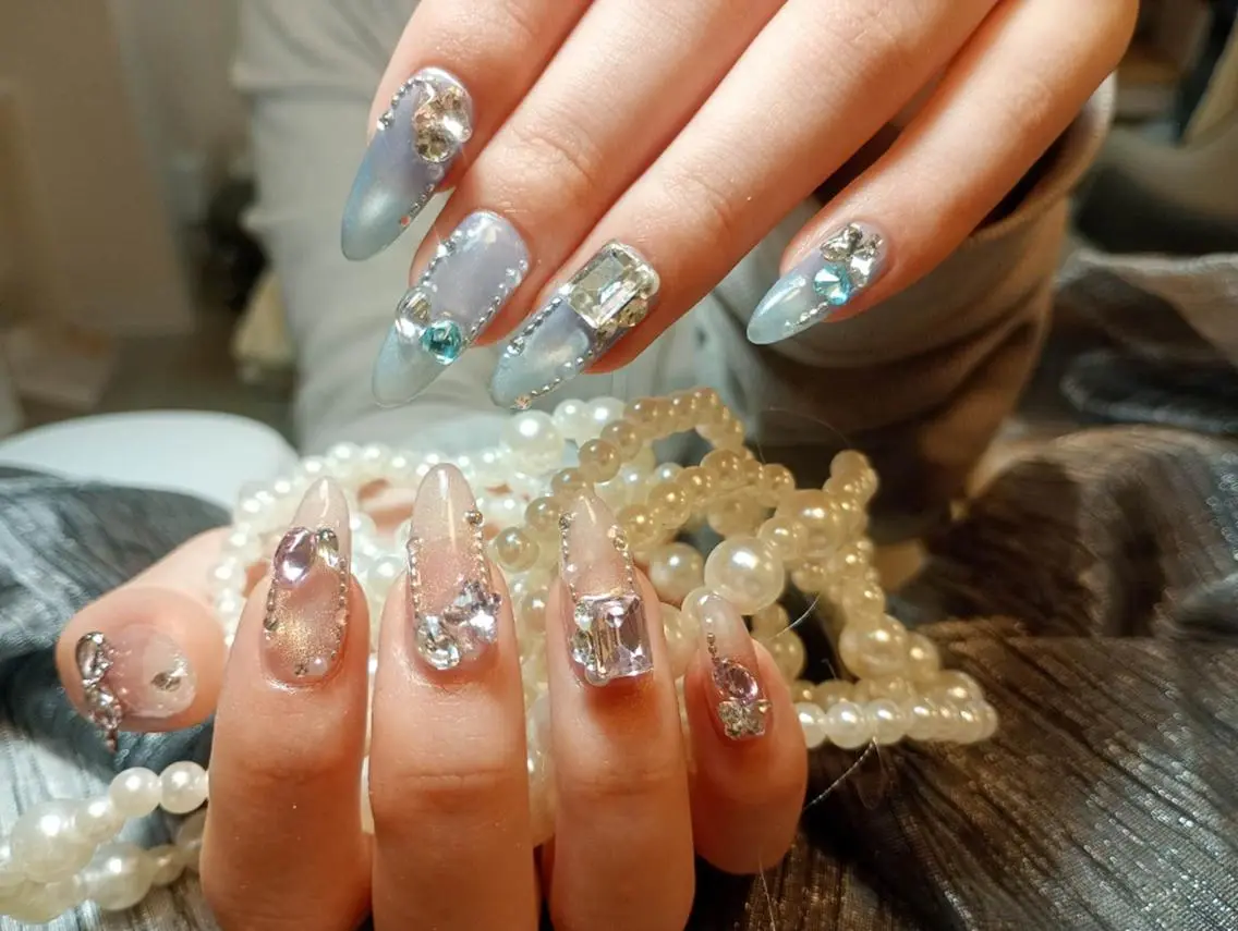 ネイル 長さ出し フレンチネイル ジェルネイル ガラスフレンチ 韓国ネイル Hana Bloom Nail💛Rinaのネイルデザイン