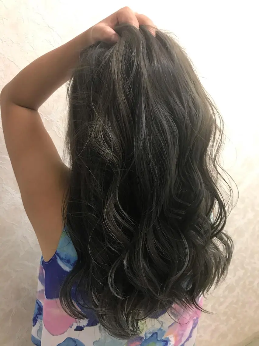 🔹髪を柔らかく見せる🔸シークレットハイライト+カット+透明感カラー+トリートメント✨️の写真