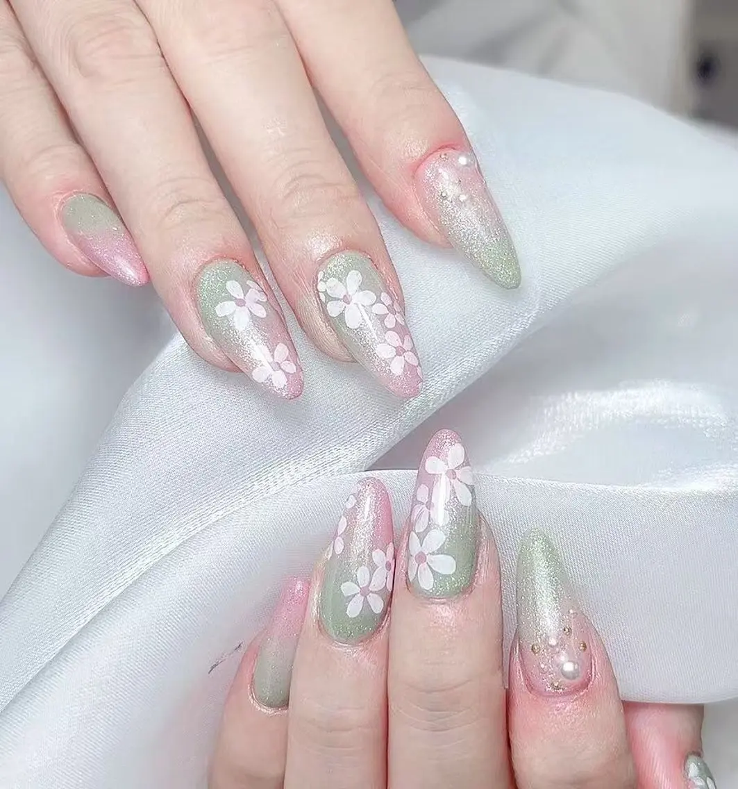 ネイル 🎀Ｍ nails✨ ビューティーのネイルデザイン
