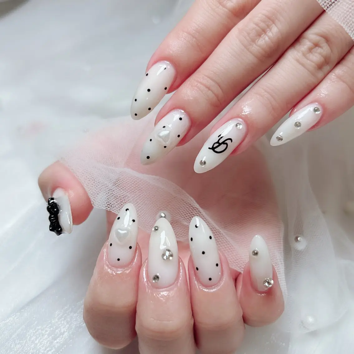 ネイル フラワーネイル 韓国ネイル 夏ネイル ワンホンネイル ハンドネイル Cute Tips nailのネイルデザイン
