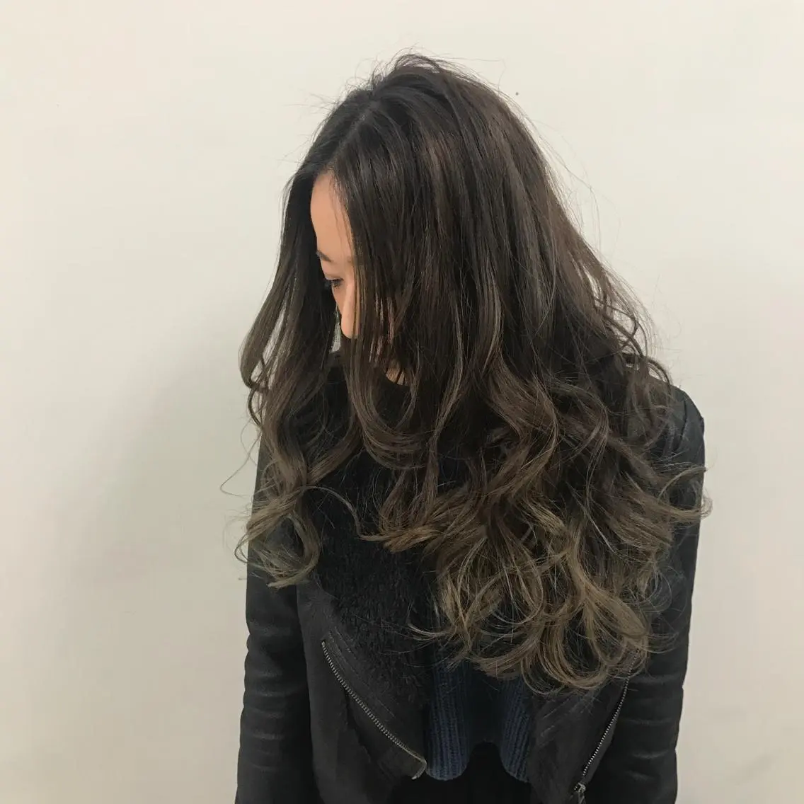 ロング カラー グレージュ 髪質改善 Daisukiのヘアスタイル