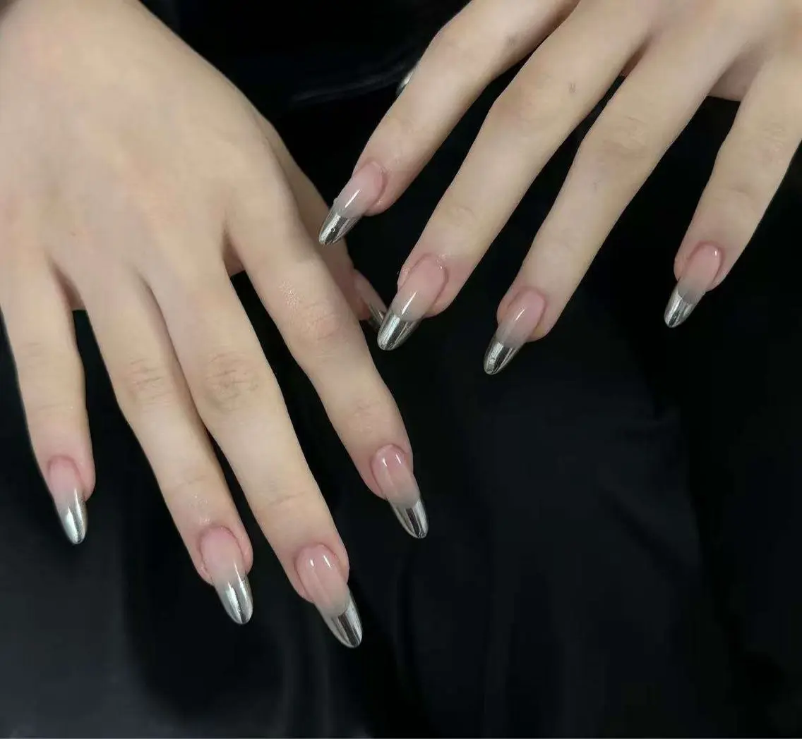 ネイル オーロラネイル フラワーネイル フットネイル フレンチネイル ジェルネイル ハンドネイル BabyYouMi nailのネイルデザイン