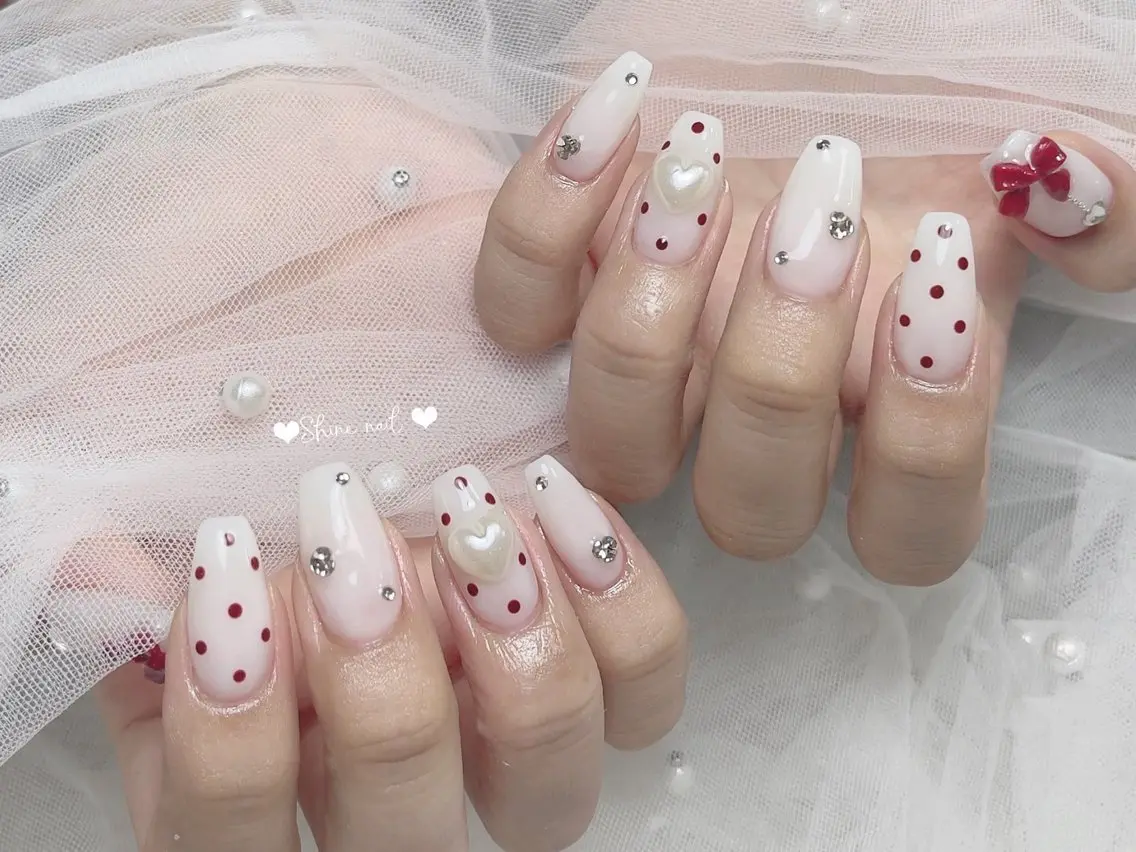 ネイル サイナ🎀 長さだし&デザインのネイルデザイン