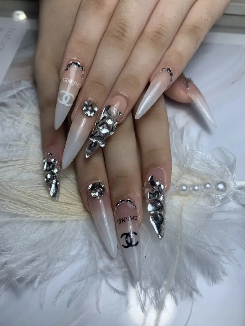 ネイル 氷ネイル・うるうるネイル マットネイル ニュアンスネイル リボン 夏ネイル ハンドネイル rina nailのネイルデザイン