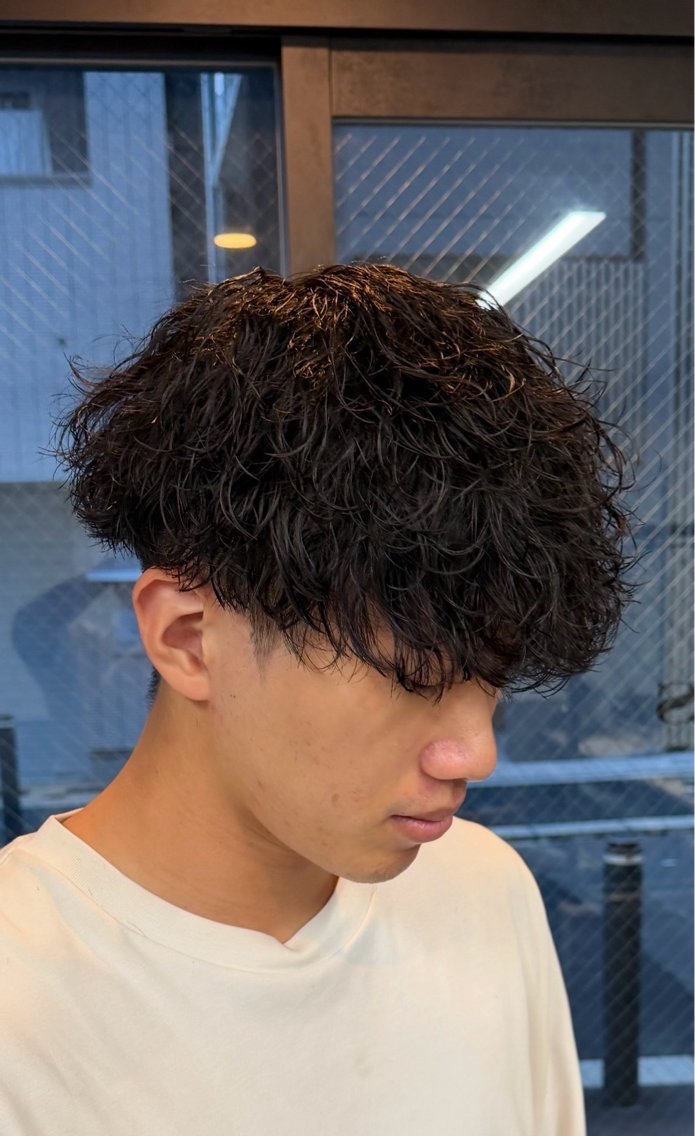 ショート カラー パーマ メンズ メンズパーマ カット パーマ トリートメント 角田 凌のヘアスタイル