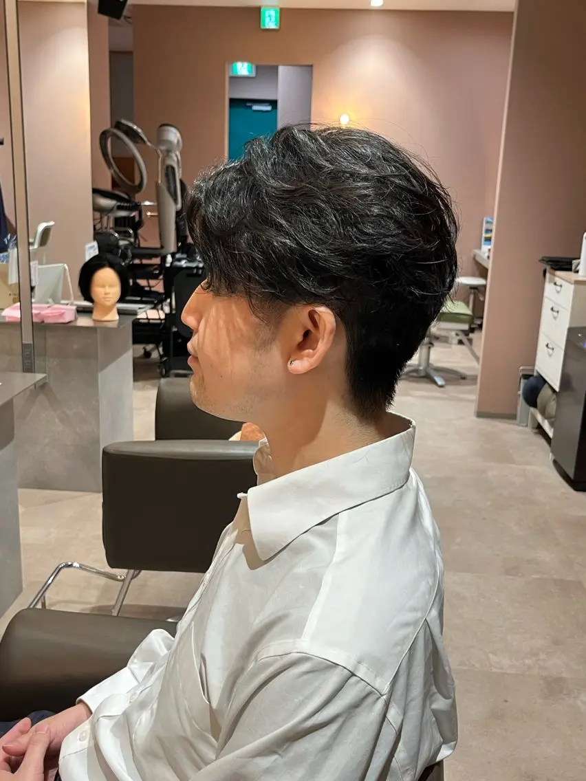 ショート メンズ センターパート 坂本 翔のヘアスタイル