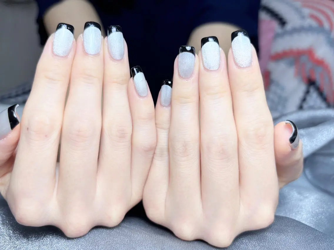 ネイル ハンドネイル H3 Nail Tsuki🦋💙のネイルデザイン
