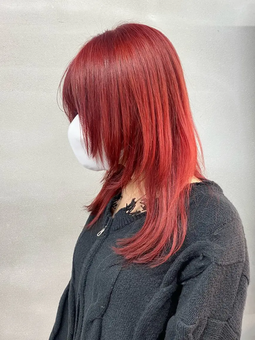 ロング カラー ブリーチ デザインカラー レッドカラー ボブ 顔まわりレイヤー 柏 デザインカラー/ レイヤー🐣シオリのヘアスタイル