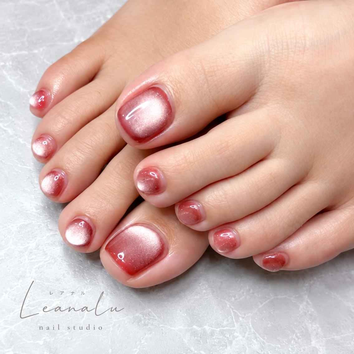 ネイル フットネイル マグネットネイル ワンカラーネイル 🤍Leanalu nail 川崎店のネイルデザイン
