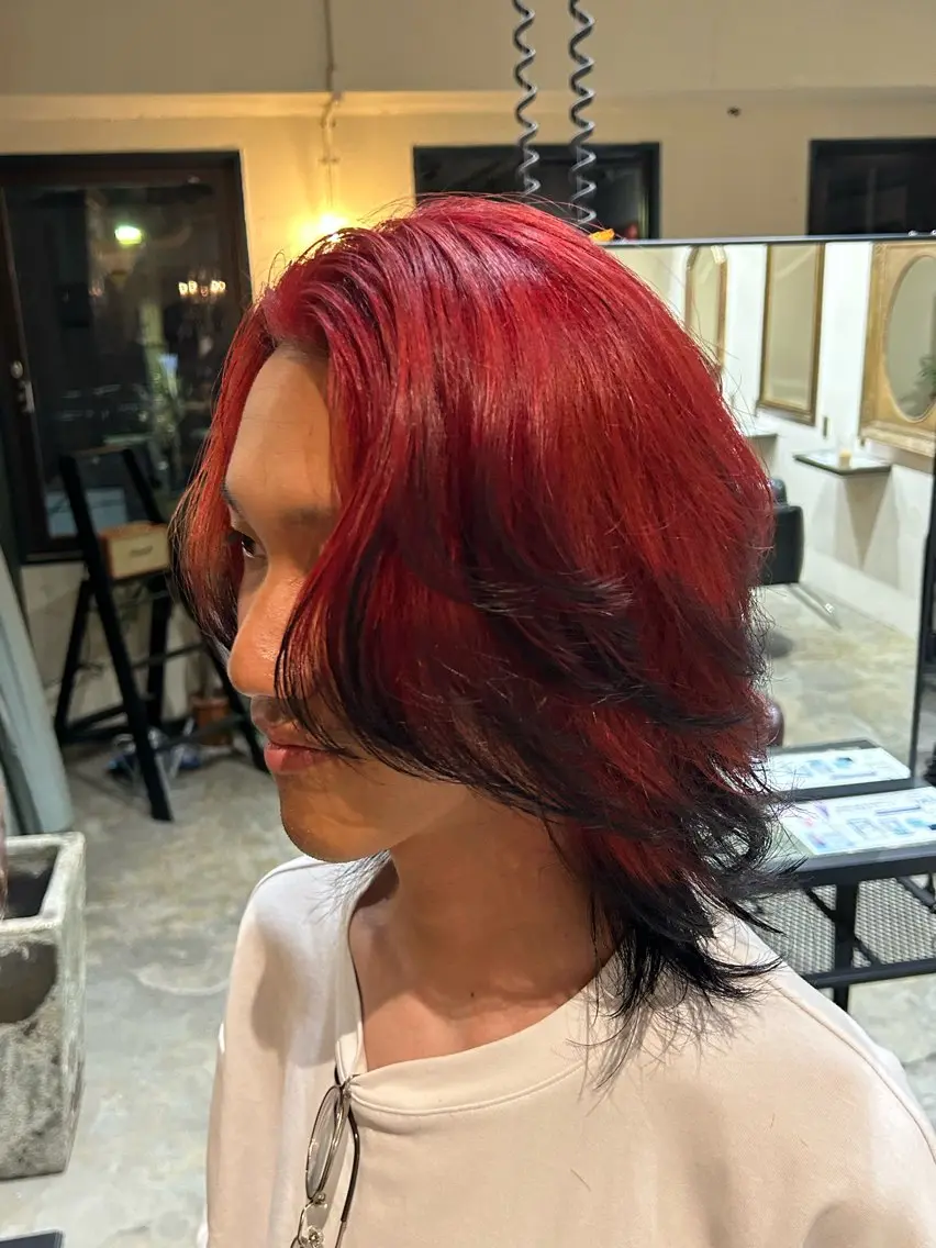 《注目度MAX🔥》メンズダブルカラー＋ポイントカラー×メンズカット×ハイトーンに、フロントカラーで視線集中🔥の写真
