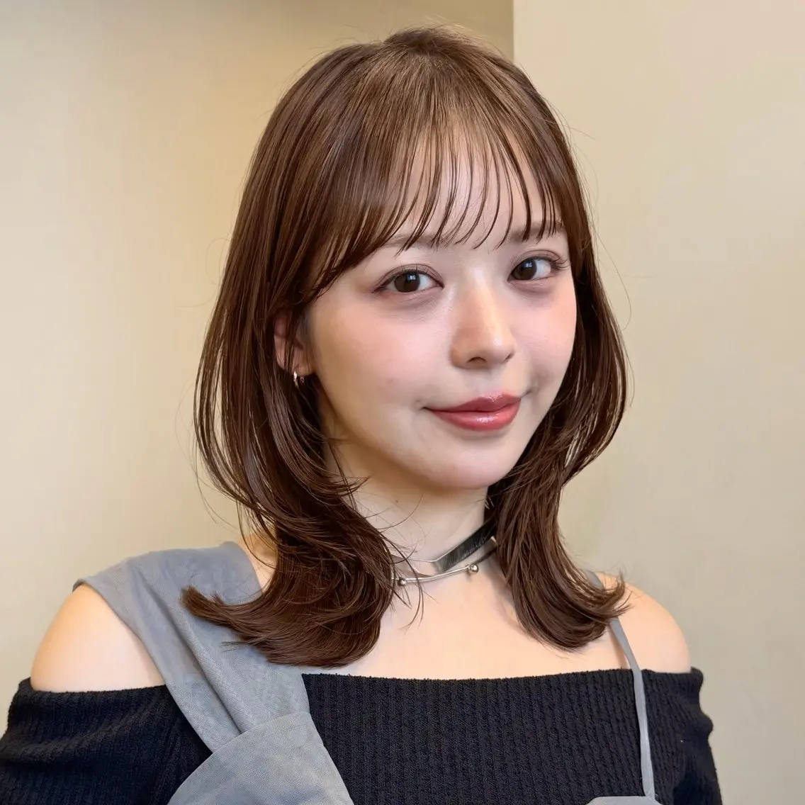 ミディアム カラー 顔周りレイヤー꙳⋆ ミディアム⌇SAKIのヘアスタイル