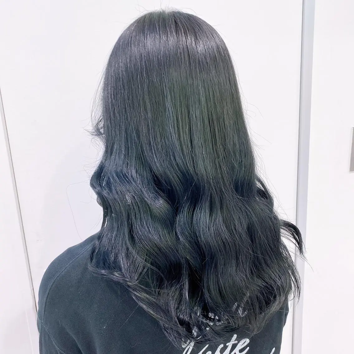 セミロング カラー エフェクトブリーチ 🌟前澤啓太朗のヘアスタイル