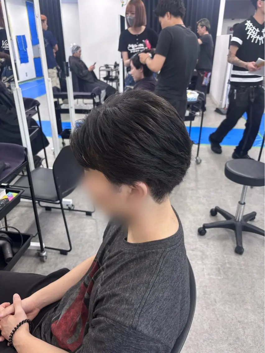 メンズ メンズ特化美容師 アンリのヘアスタイル