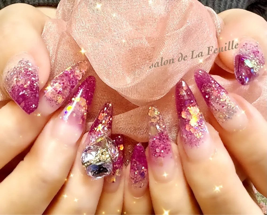 セミロング サロンドラフィーユ LAFEUILLEのネイルデザイン