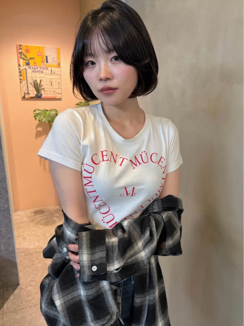 ショート カラー ヘアアレンジ ブリーチ ケアブリーチ ダブルカラー イヤリングカラー インナーカラー カット ヘアカラー トリートメント 🫧umu.🫧韓国 /レイヤーカットのヘアスタイル