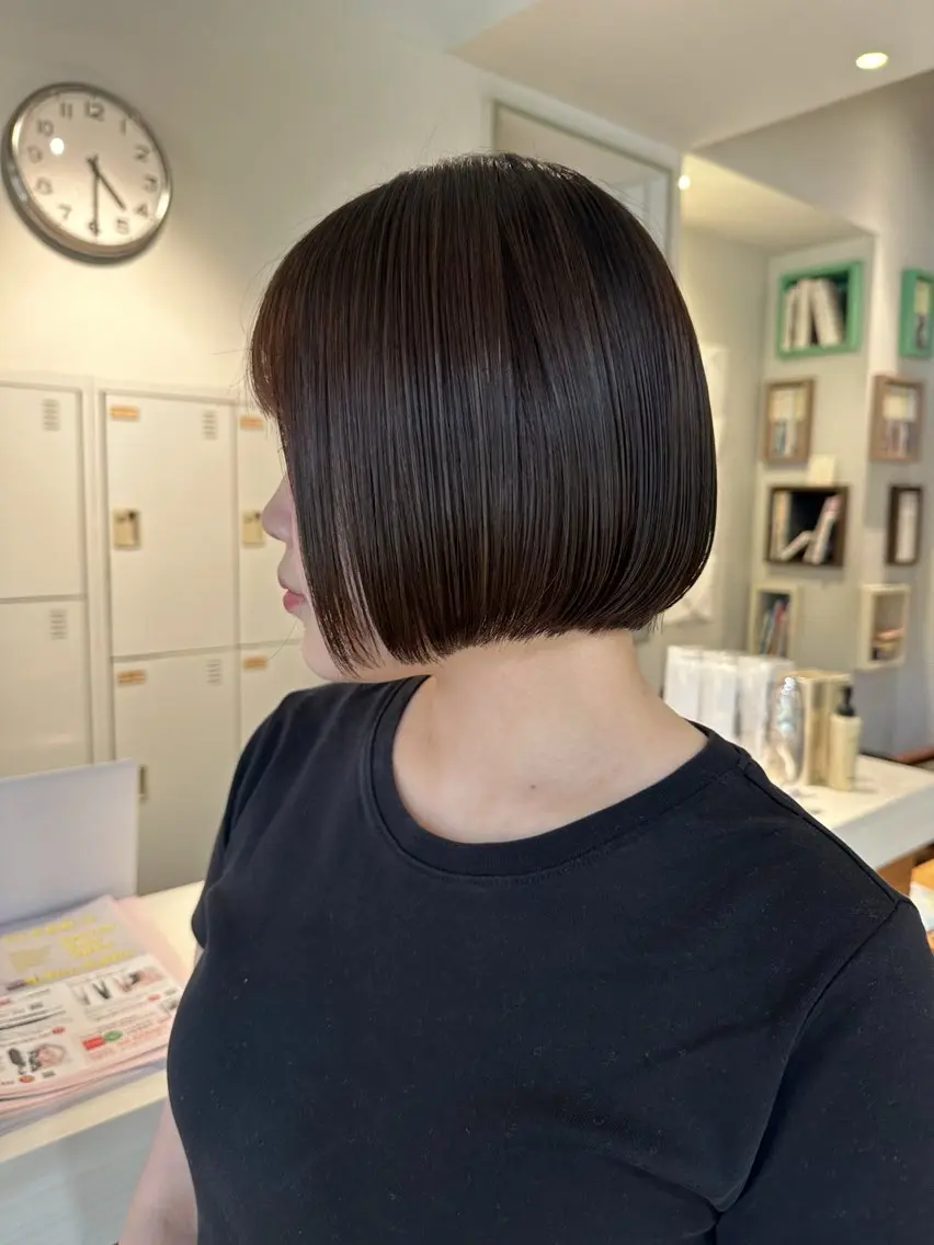 ショート カラー カット 縮毛矯正 塩澤 榛奈のヘアスタイル