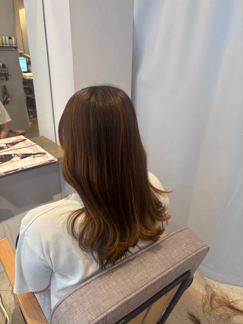 ミディアム 真鍋 月音のヘアスタイル